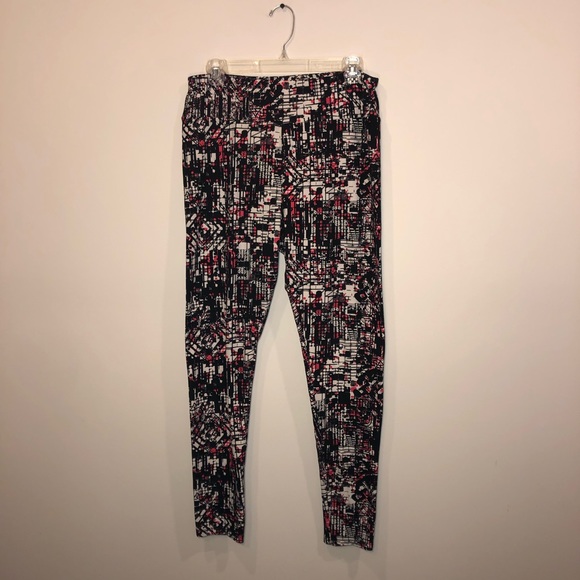 LuLaRoe Pants - LuLaRoe Tall&Curvy Leggings LuLaRoe Pants - LuLaRoe Tall&Curvy Leggings